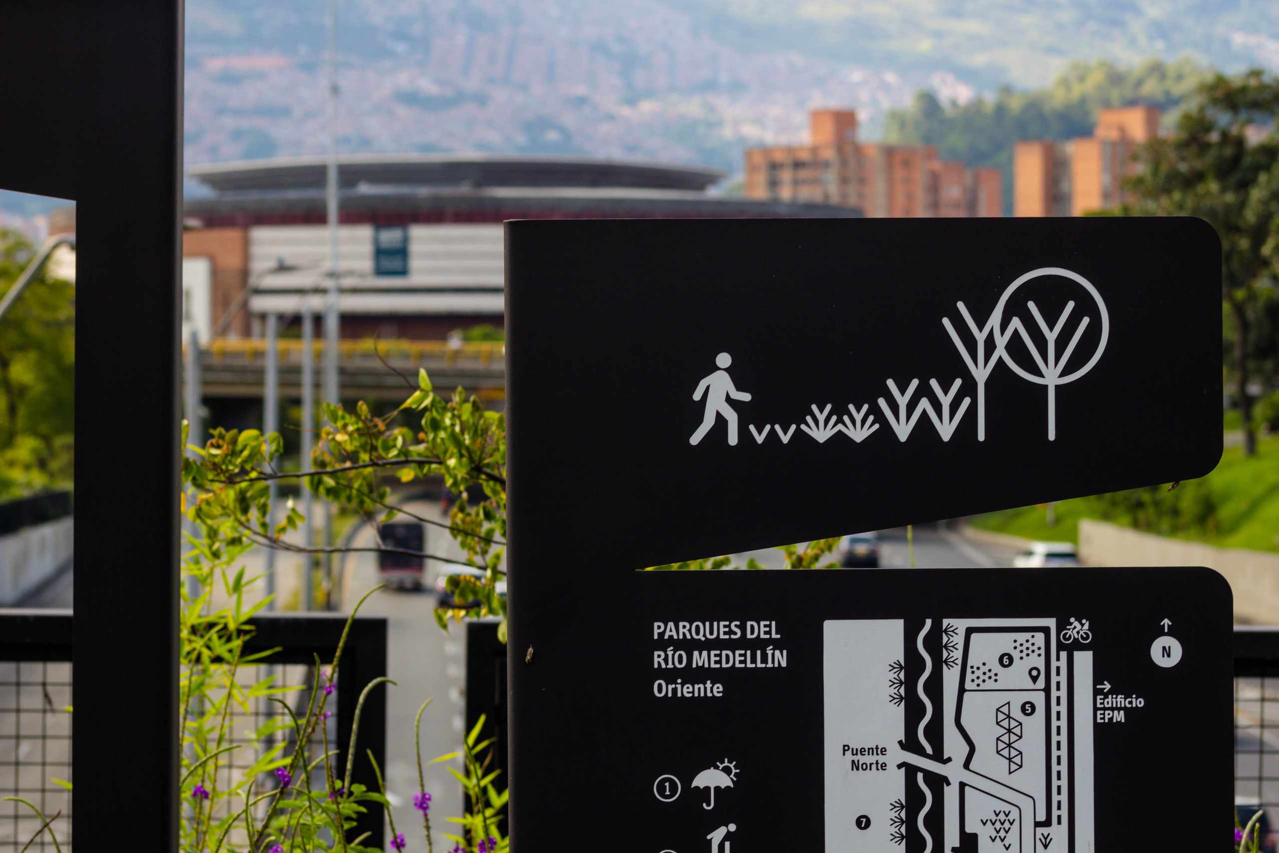 Public urban route with clear paths and landscape landmarks
